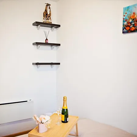 Smile Apartment Warna