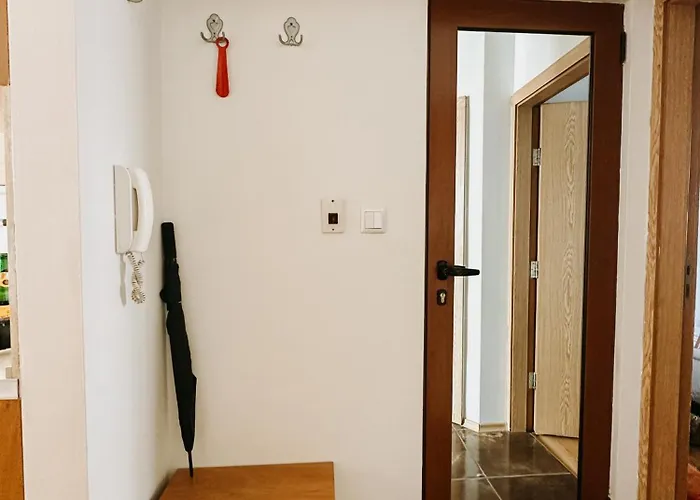 Apartment Smile Warna